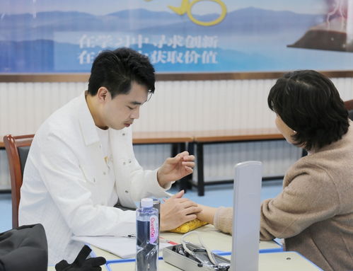 岐黃薪火暖校園 中醫(yī)義診與教育咨詢服務(wù)走進蒙城三義路中學